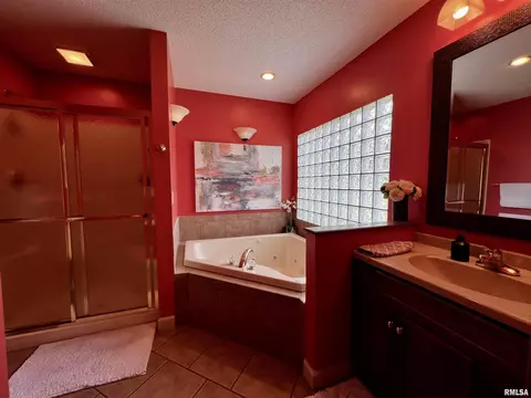 1264 Rebecca Ln, Macomb, IL 61455 photo 28