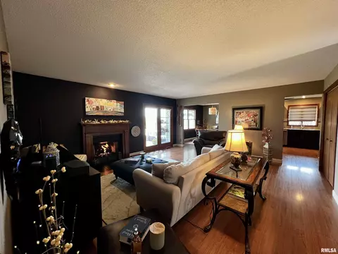 1264 Rebecca Ln, Macomb, IL 61455 photo 5