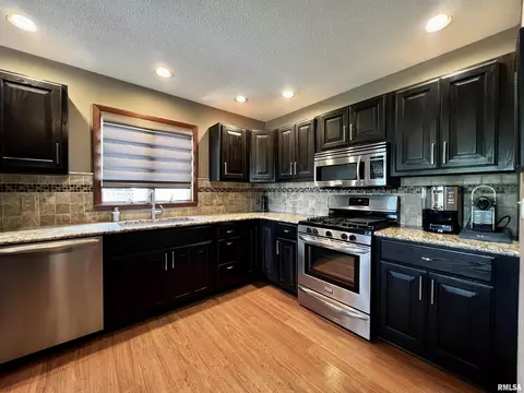 1264 Rebecca Ln, Macomb, IL 61455 photo 16