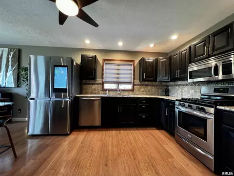 1264 Rebecca Ln, Macomb, IL 61455 photo 17