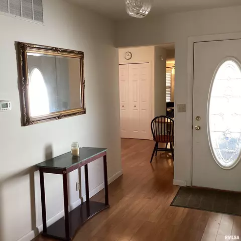 701 Meadow Dr, Macomb, IL 61455 photo 6