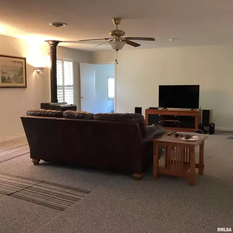 701 Meadow Dr, Macomb, IL 61455 photo 13