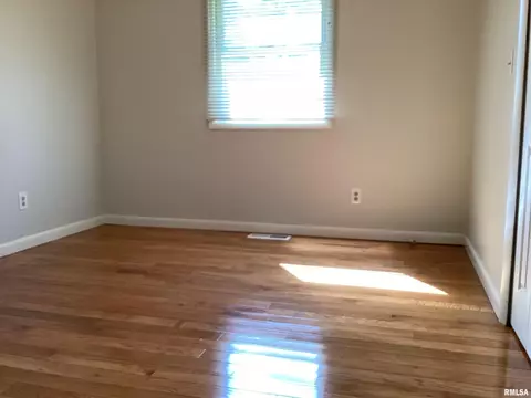 701 Meadow Dr, Macomb, IL 61455 photo 21