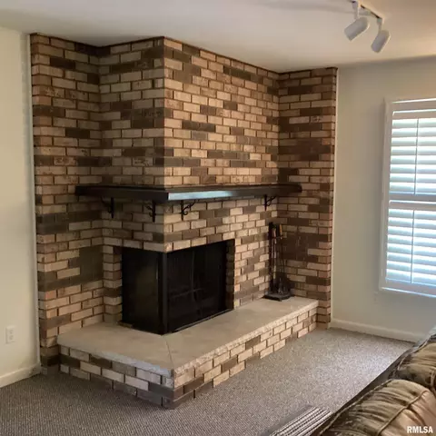 701 Meadow Dr, Macomb, IL 61455 photo 14