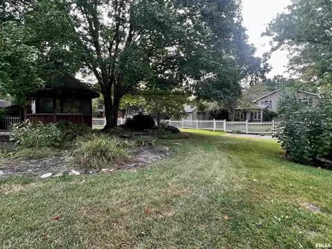 106 Timberview Dr, Macomb, IL 61455 photo 21