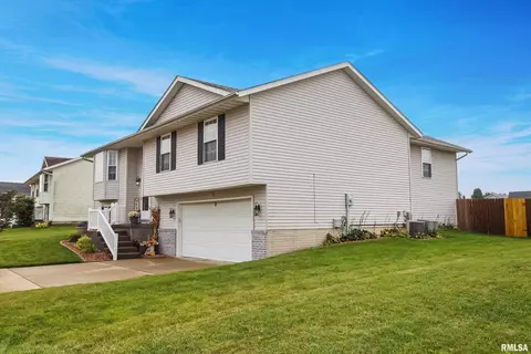 1305 White Horse Trl, Metamora, IL 61548