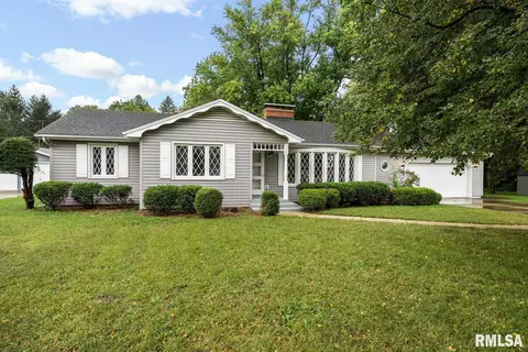 3106 E Cedar Hills Dr, Chillicothe, IL 61523