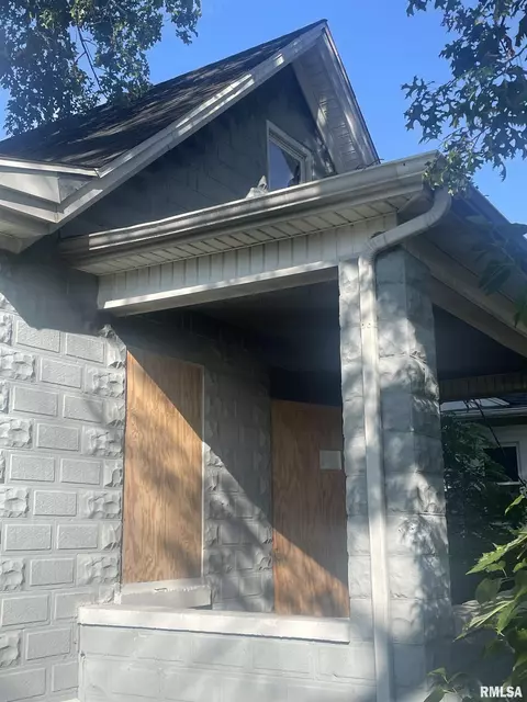 1021 E Virginia Ave, Peoria, IL 61604 photo 2