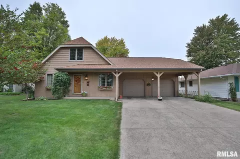 3925 S Paramount Rd, Bartonville, IL 61607