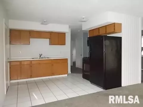 1988 Krohe Dr, Macomb, IL 61455 photo 2