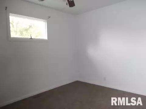 1988 Krohe Dr, Macomb, IL 61455 photo 13