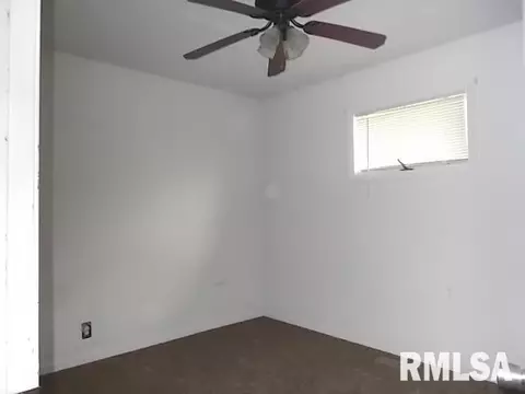 1988 Krohe Dr, Macomb, IL 61455 photo 11