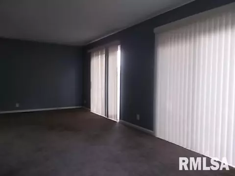 1988 Krohe Dr, Macomb, IL 61455 photo 7
