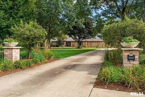 11900 N Hickory Grove Rd, Dunlap, IL 61525