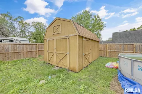 304 E 3rd St, Delavan, IL 61734 photo 22
