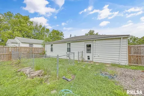 304 E 3rd St, Delavan, IL 61734 photo 19