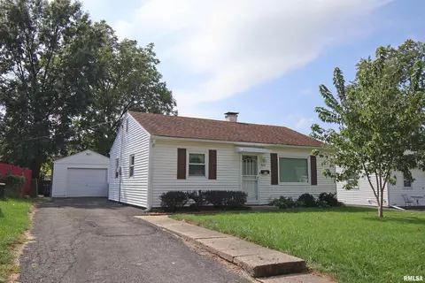 914 W Purtscher Dr, Peoria, IL 61614