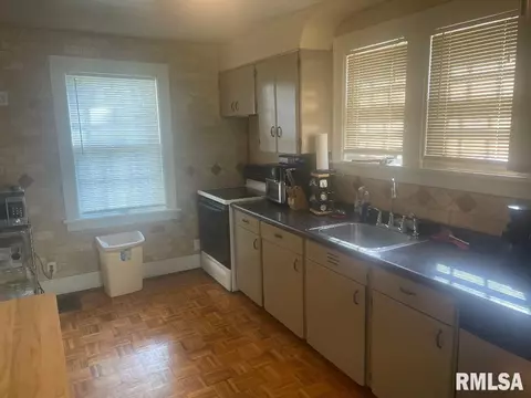 307 N 5th St, Dunlap, IL 61525 photo 14
