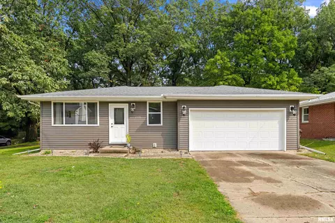 2320 N Ardell Pl, Peoria, IL 61604