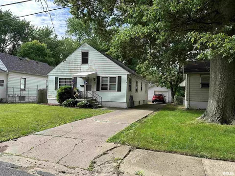 2210 W Butler St, Peoria, IL 61605
