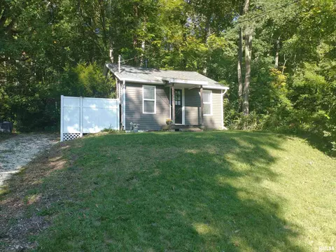 1743 Meadow Ave, East Peoria, IL 61611