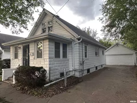 2121 W Callender Ave, West Peoria, IL 61604