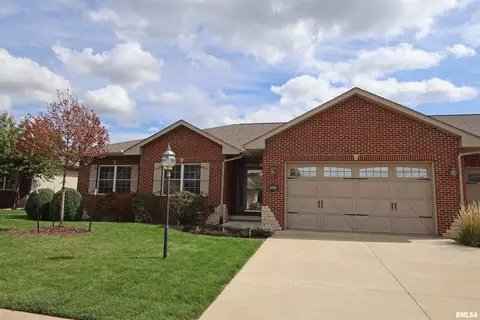 6720 N White Fir Dr, Edwards, IL 61528