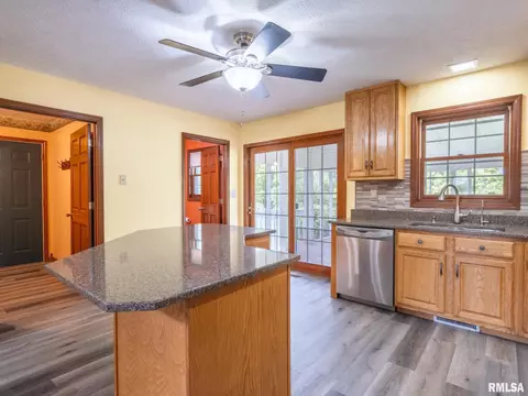 7472 Old Peoria Rd, Danvers, IL 61732 photo 15