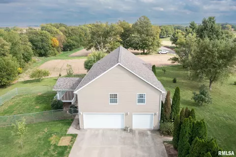 7472 Old Peoria Rd, Danvers, IL 61732 photo 8