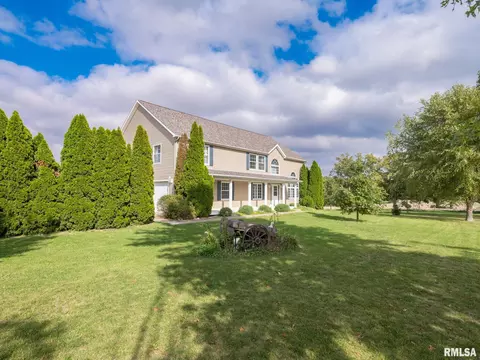 7472 Old Peoria Rd, Danvers, IL 61732