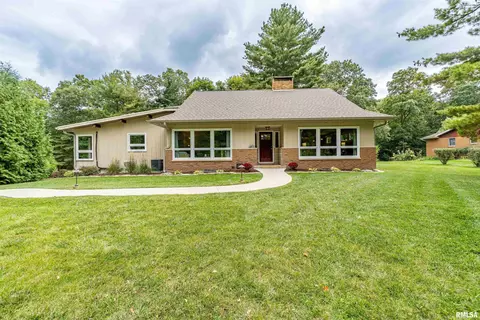 1912-1927 W Bristol Hollow Rd, Dunlap, IL 61525