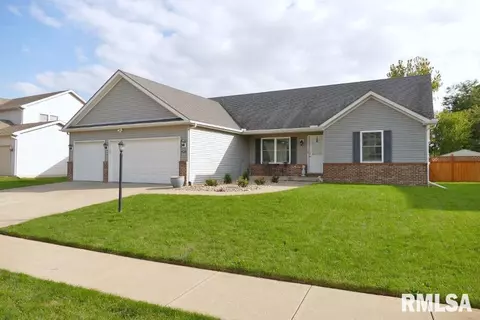 4028 W Hearthwood Dr, Dunlap, IL 61525