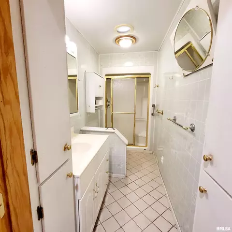 Bath - 525 S Main St, Canton, IL 61520 photo 5 of 7