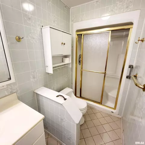 Bath - 525 S Main St, Canton, IL 61520 photo 7 of 7