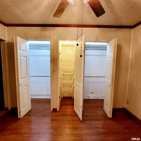Bedroom - 525 S Main St, Canton, IL 61520 photo 2 of 5