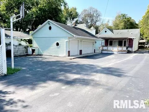 Exterior - 525 S Main St, Canton, IL 61520 photo 15 of 16
