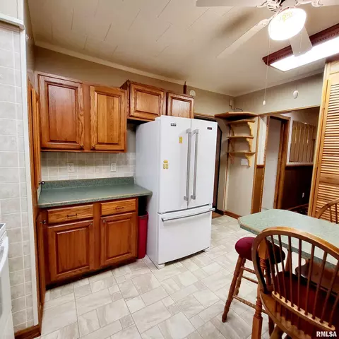Kitchen - 525 S Main St, Canton, IL 61520 photo 5 of 5