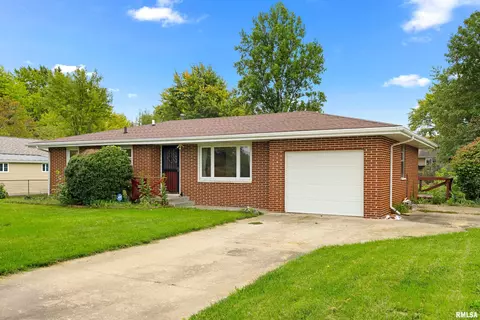 1208 E Fairview St, Peoria, IL 61615