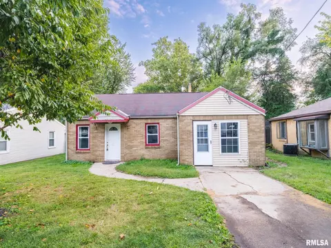 1526 Hendryx Ln, Peoria, IL 61615