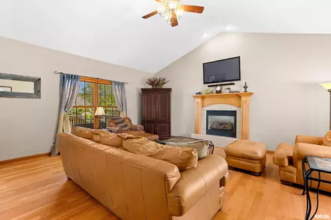 509 Hampton Ct, Germantown Hills, IL 61548 photo 13