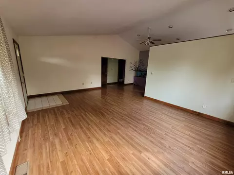 1075 E Cortland Rd, Avon, IL 61415 photo 23
