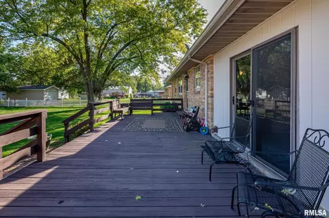 209 E Sheridan St, Manito, IL 61546 photo 37