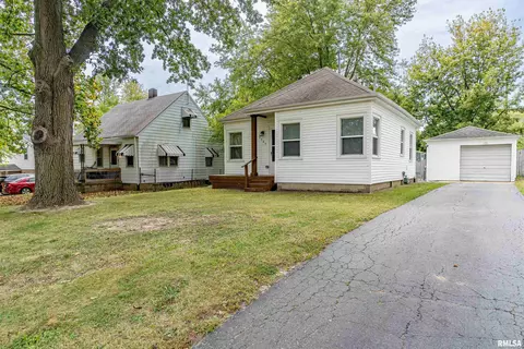 3303 N Gale Ave, Peoria, IL 61604