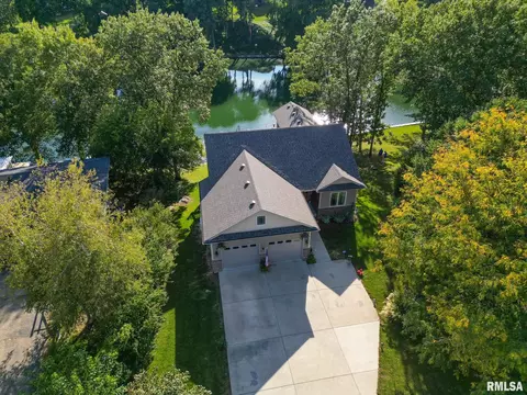 4029 S Dunbar Pt, Mapleton, IL 61547