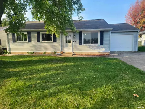 5617 W Everett M Dirksen Pkwy, Peoria, IL 61607