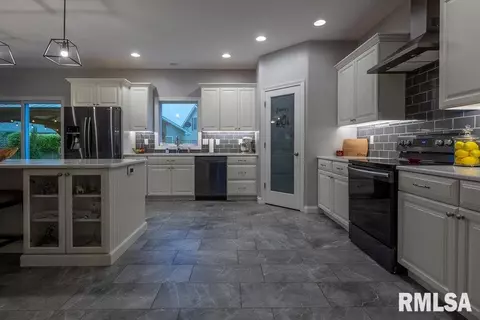 1501 Hampton Rd, Washington, IL 61571 photo 11