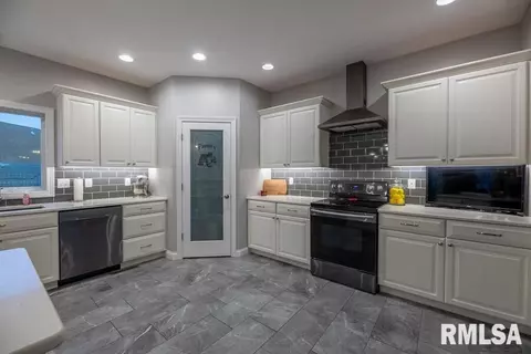 1501 Hampton Rd, Washington, IL 61571 photo 15
