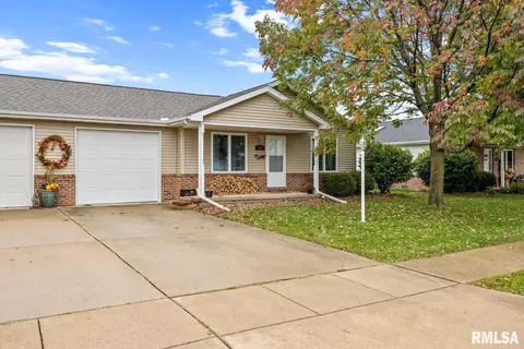 121 Easy St, Washington, IL 61571 photo 3