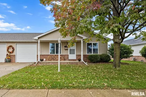121 Easy St, Washington, IL 61571