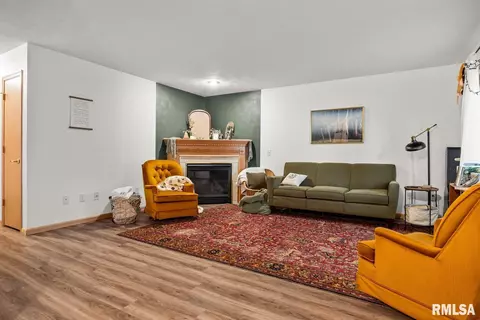 121 Easy St, Washington, IL 61571 photo 6